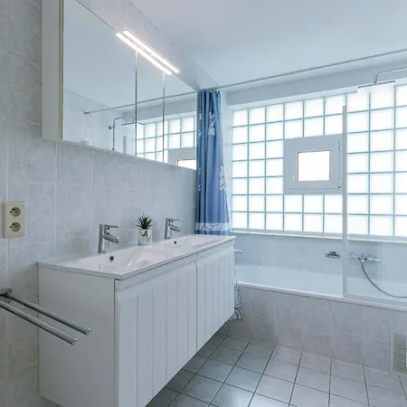 Apartamento Huswell - For 6 Person In With Parking Knokke-Heist